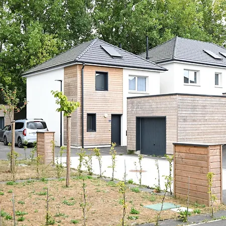 Bienvenue - 500 M De La كورسول-سور-مار